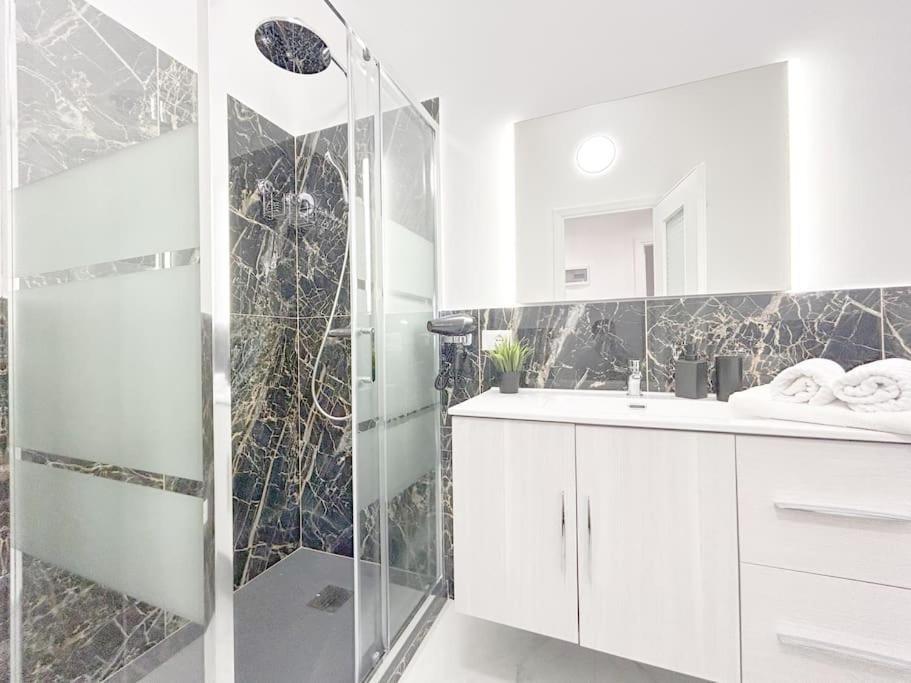 Elegant Apartment - Wifi - Smart Tv - Netflix Genua Zewnętrze zdjęcie